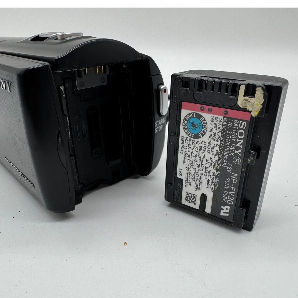 Sony Handycam HDR-CX230 HD Camcorder‎ Black Carl Zeiss 32x Zoom FOR PARTS